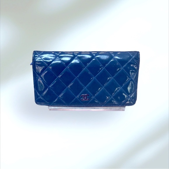 Chanel Classic Electric Blue Quilted Patent Leather CC Bifold Wallet, EC w COA - Picture 1 of 16